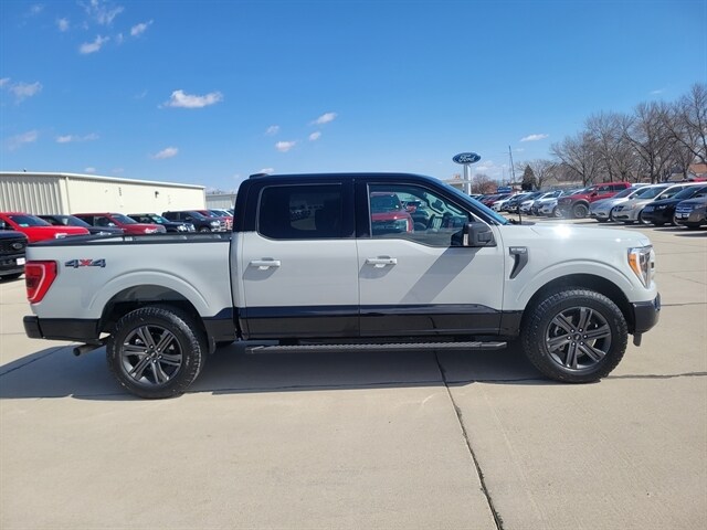 2023 Ford F-150 XLT photo 2