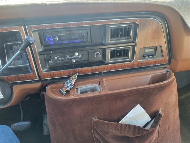 1982 Ford Econoline - Photo 7