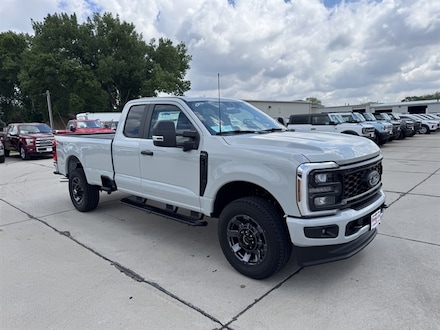 2025 Ford Super Duty F-350 XL TRUCK