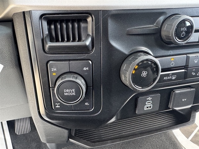 2026 Ford F-350 Super Duty XL - Photo 14