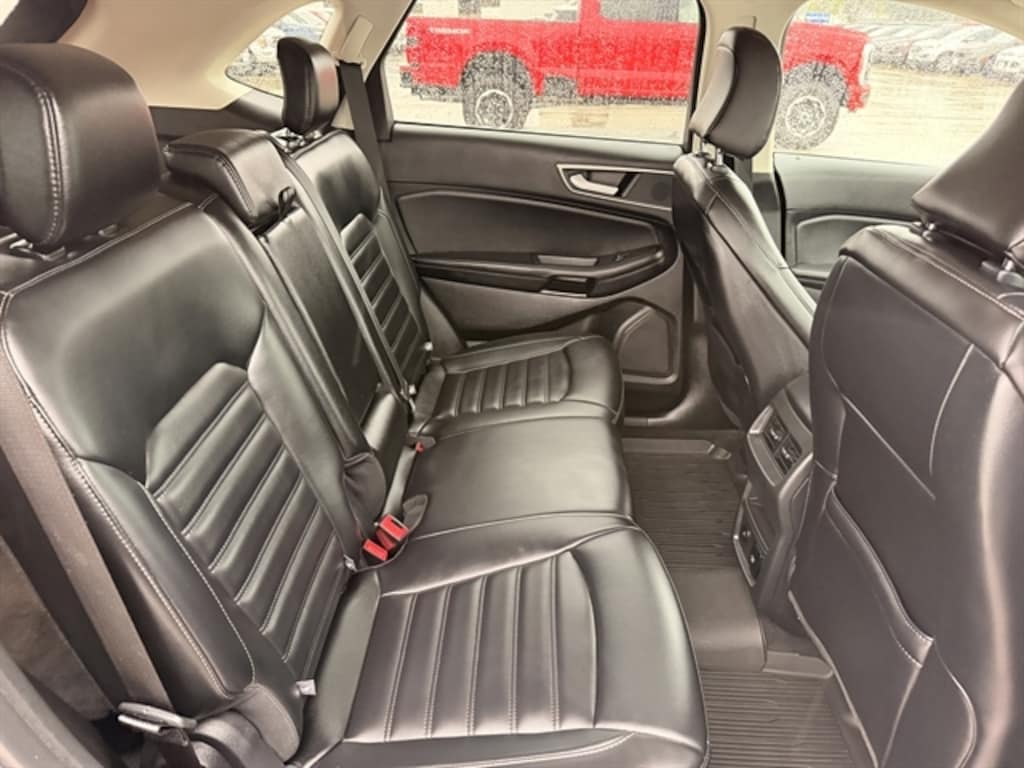 Used 2024 Ford Edge SEL SUV