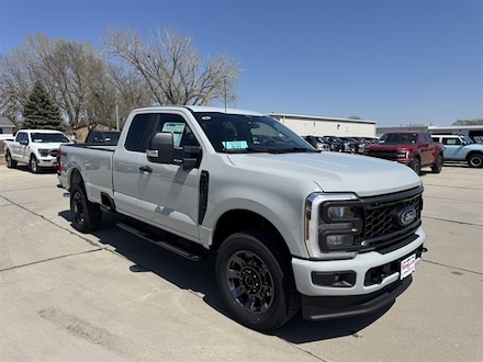 2025 Ford Super Duty F-350 XL TRUCK