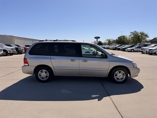 Used 2005 Ford Freestar SEL with VIN 2FMZA52285BA37718 for sale in Vermillion, SD
