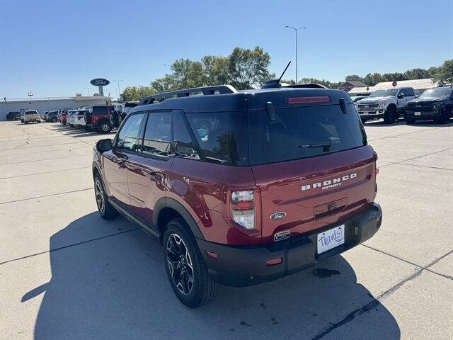 2025 Ford Bronco Sport Outer Banks photo 4