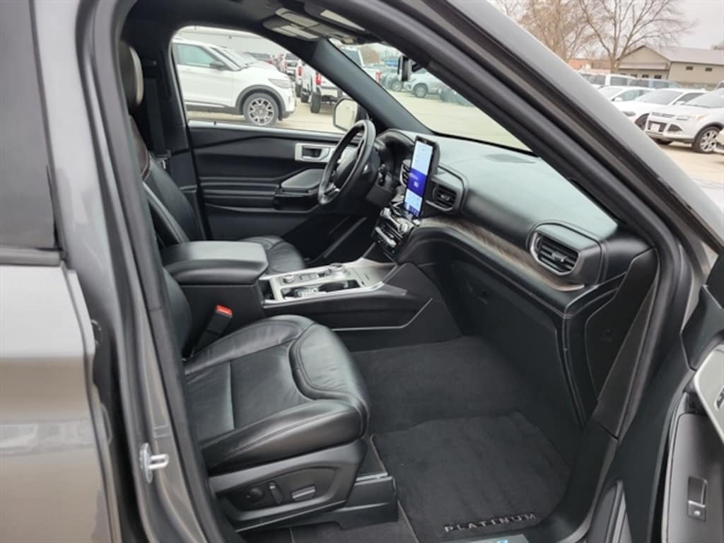 Used 2022 Ford Explorer Platinum SUV