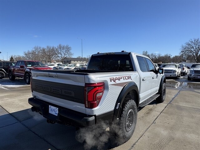 2025 Ford F-150 Raptor photo 3
