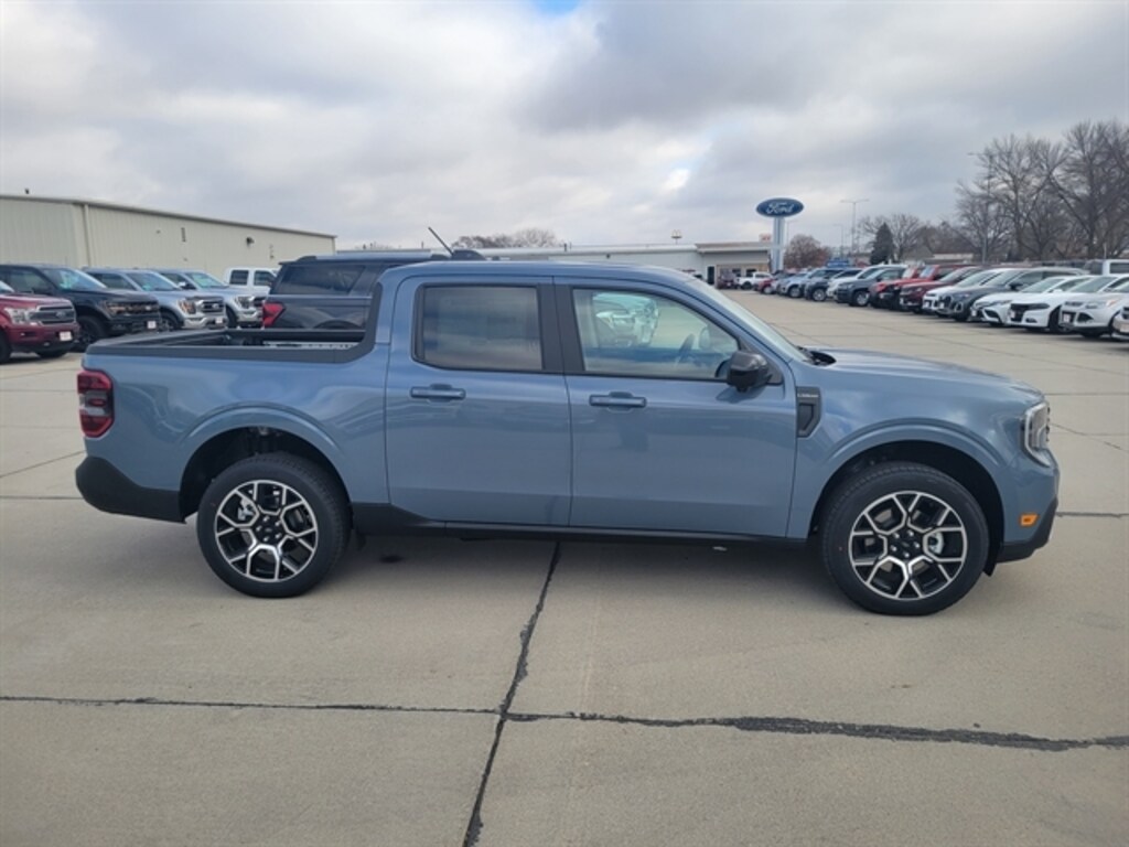 New 2025 Ford Maverick Lariat TRUCK