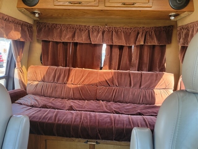 1982 Ford Econoline - Photo 9