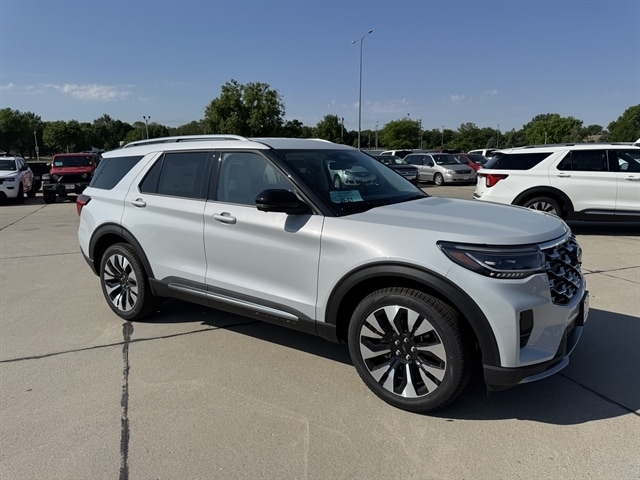 2026 Ford Explorer Platinum 4WD's photo