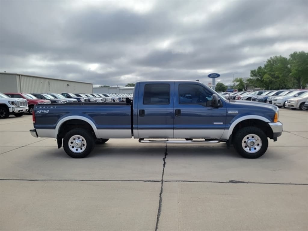 Used 2005 Ford F-250 Lariat Pickup