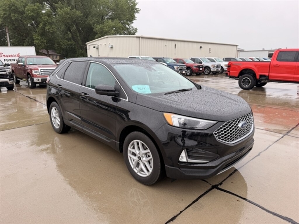 Used 2024 Ford Edge SEL SUV