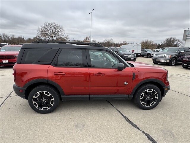 2024 Ford Bronco Sport Outer Banks photo 3