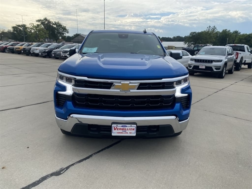 Used 2023 Chevrolet Silverado 1500 LT Crew Cab Short Bed Truck