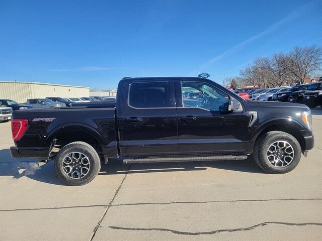 2022 Ford F-150 XLT photo 2