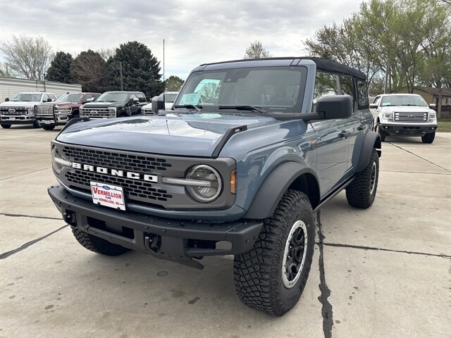 2024 Ford Bronco Badlands photo 3