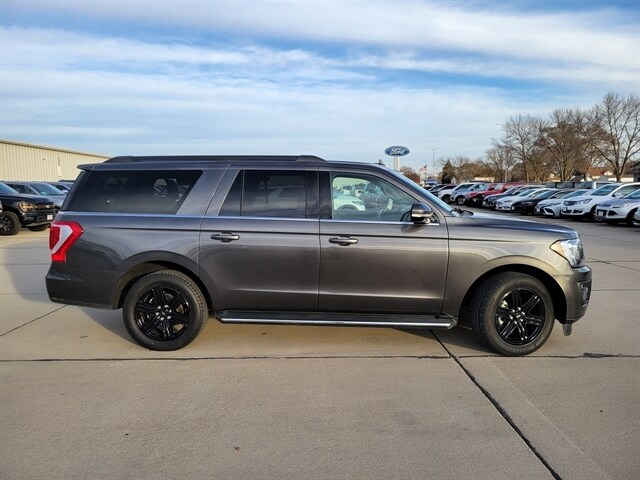 2021 Ford Expedition MAX XLT photo 2