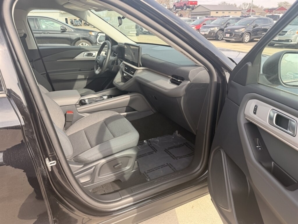 Certified 2025 Ford Explorer Active SUV