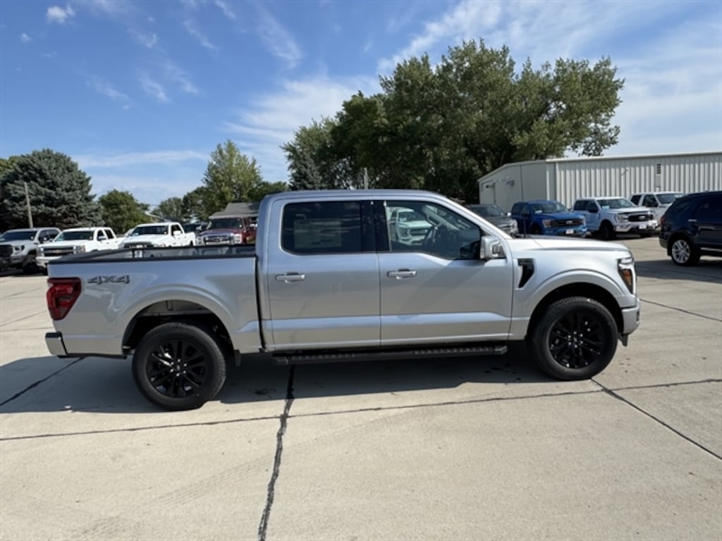 New 2025 Ford F-150 Lariat TRUCK