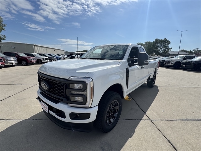 2026 Ford F-350 Super Duty XL - Photo 8