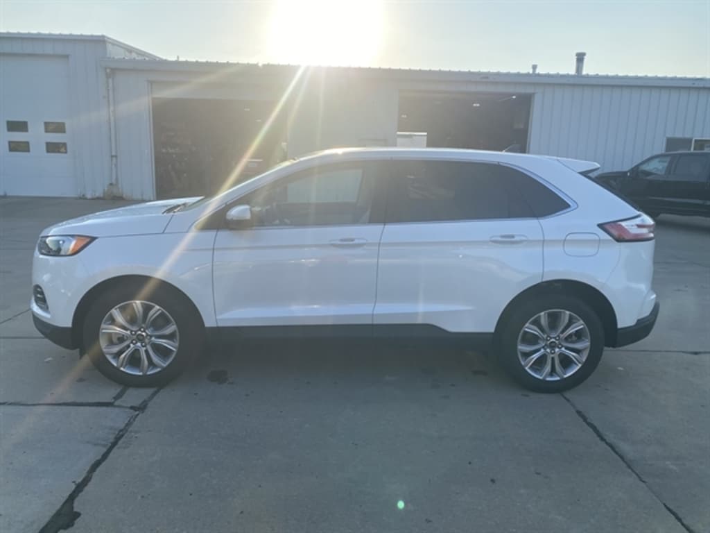 Used 2024 Ford Edge Titanium SUV