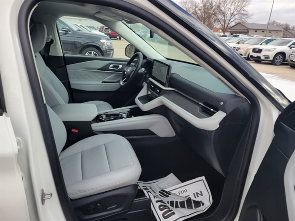 New 2025 Ford Explorer Platinum SUV