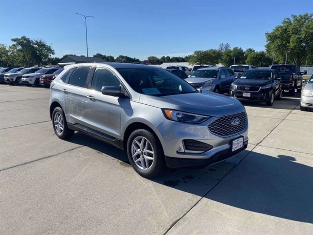 Used 2024 Ford Edge SEL SUV