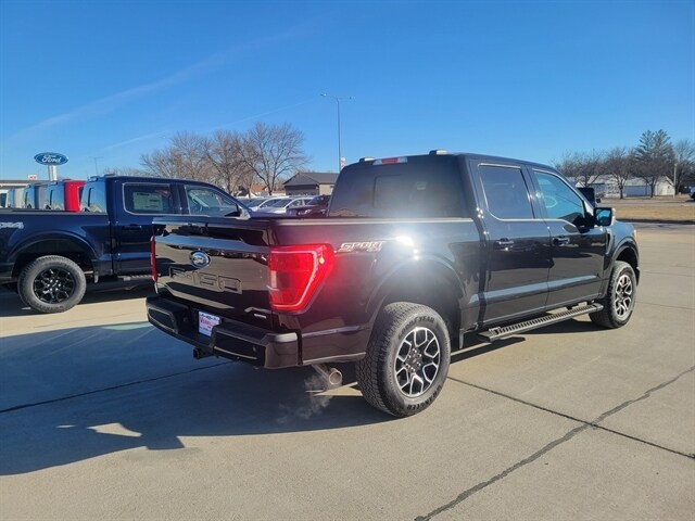 2022 Ford F-150 XLT photo 3
