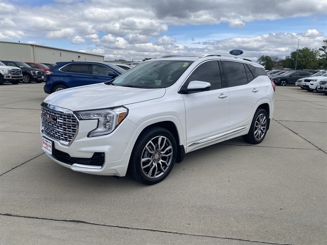 2022 GMC Terrain Denali AWD's photo