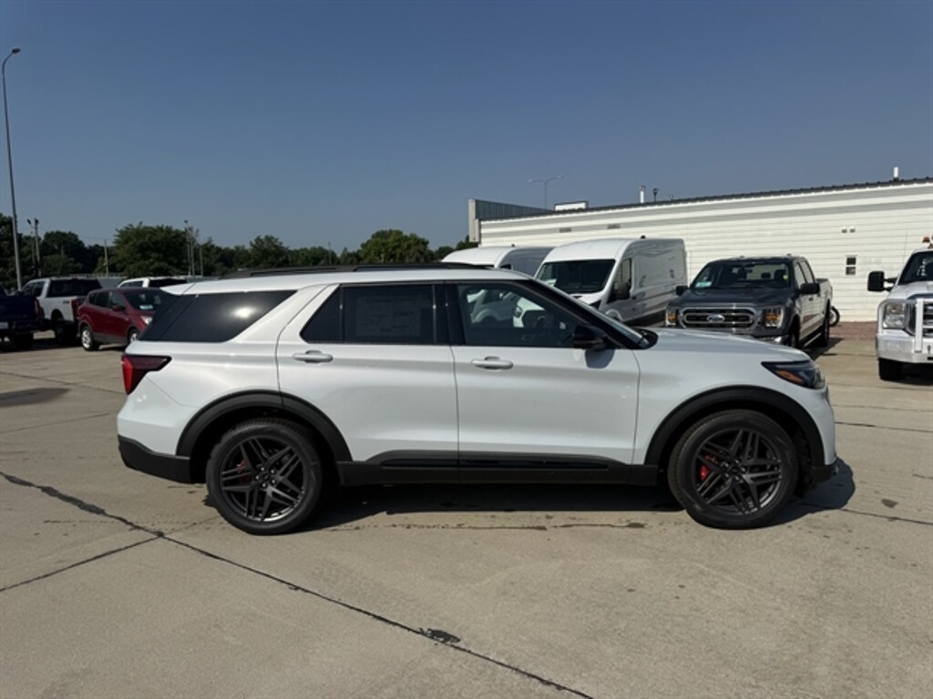 New 2026 Ford Explorer ST SUV