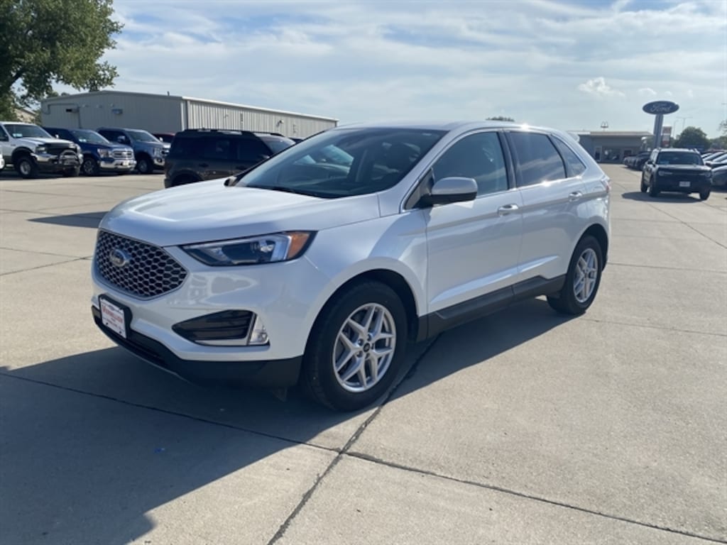 Used 2024 Ford Edge SEL SUV