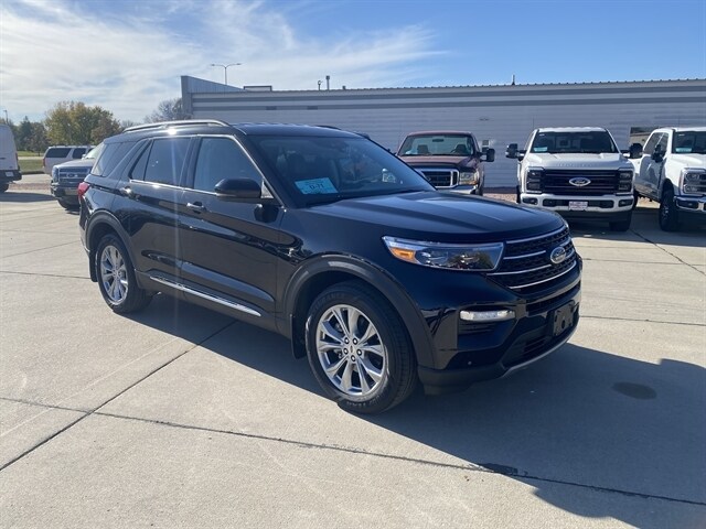 2023 Ford Explorer XLT photo 2