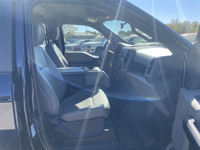 2022 Ford F-350 XL photo 4