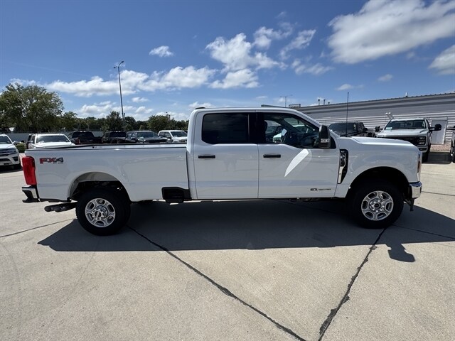 2026 Ford F-350 XLT photo 4