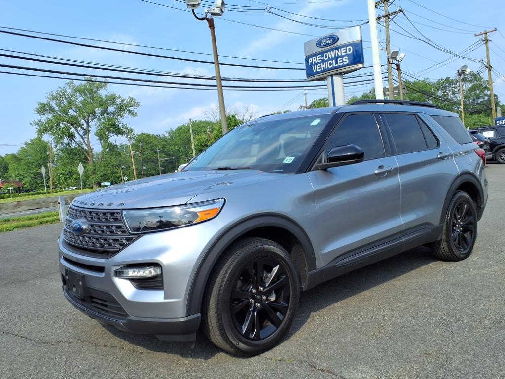 2022 Ford Explorer XLT photo 2