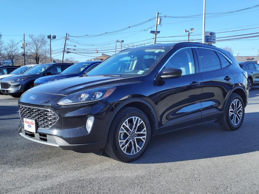 2020 Ford Escape SEL photo 3