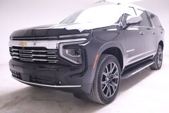 2025 Chevrolet Suburban Premier 4x4 4WD  Premier