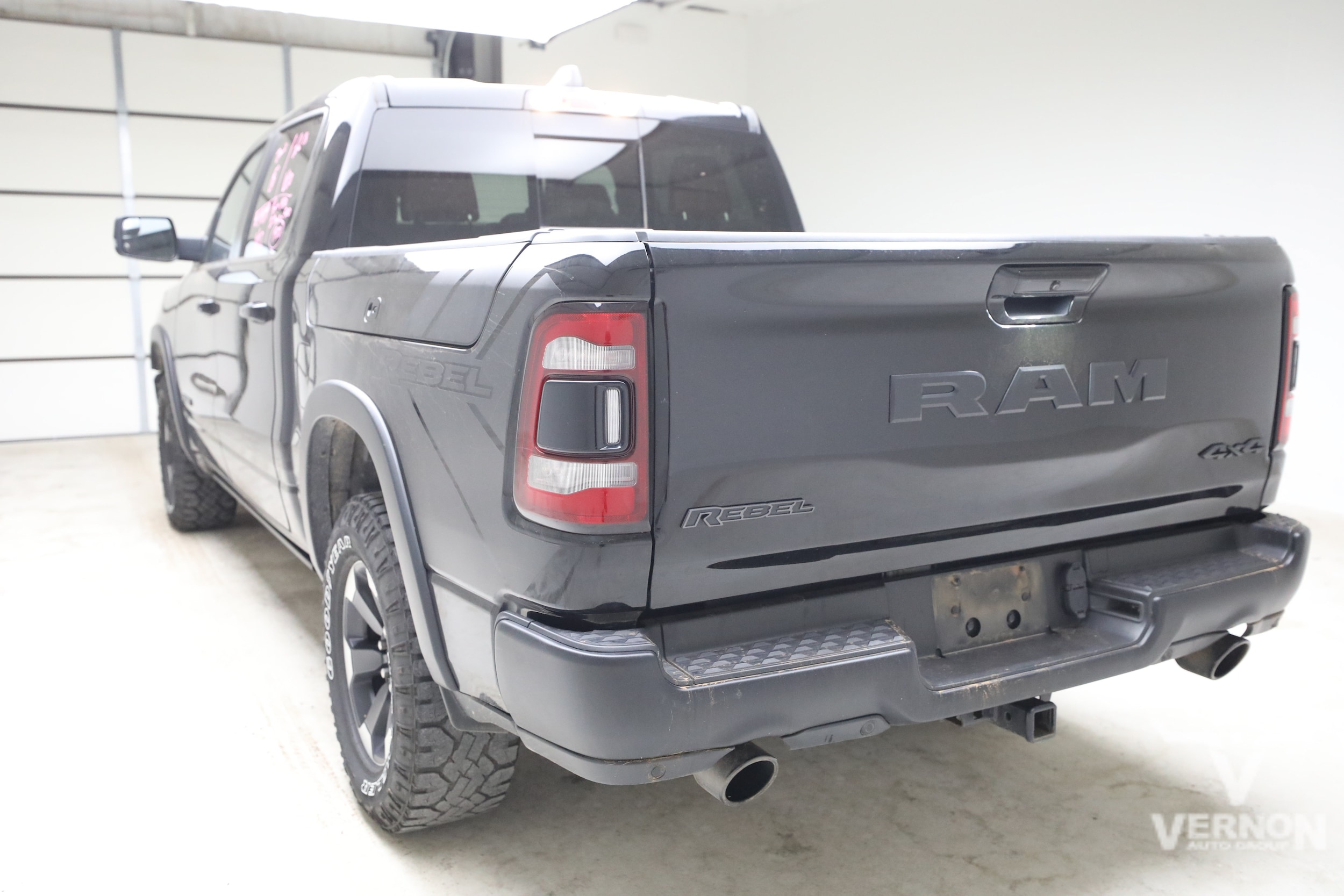 1500 Rebel Rebel 4x4 Crew Cab 57 Box