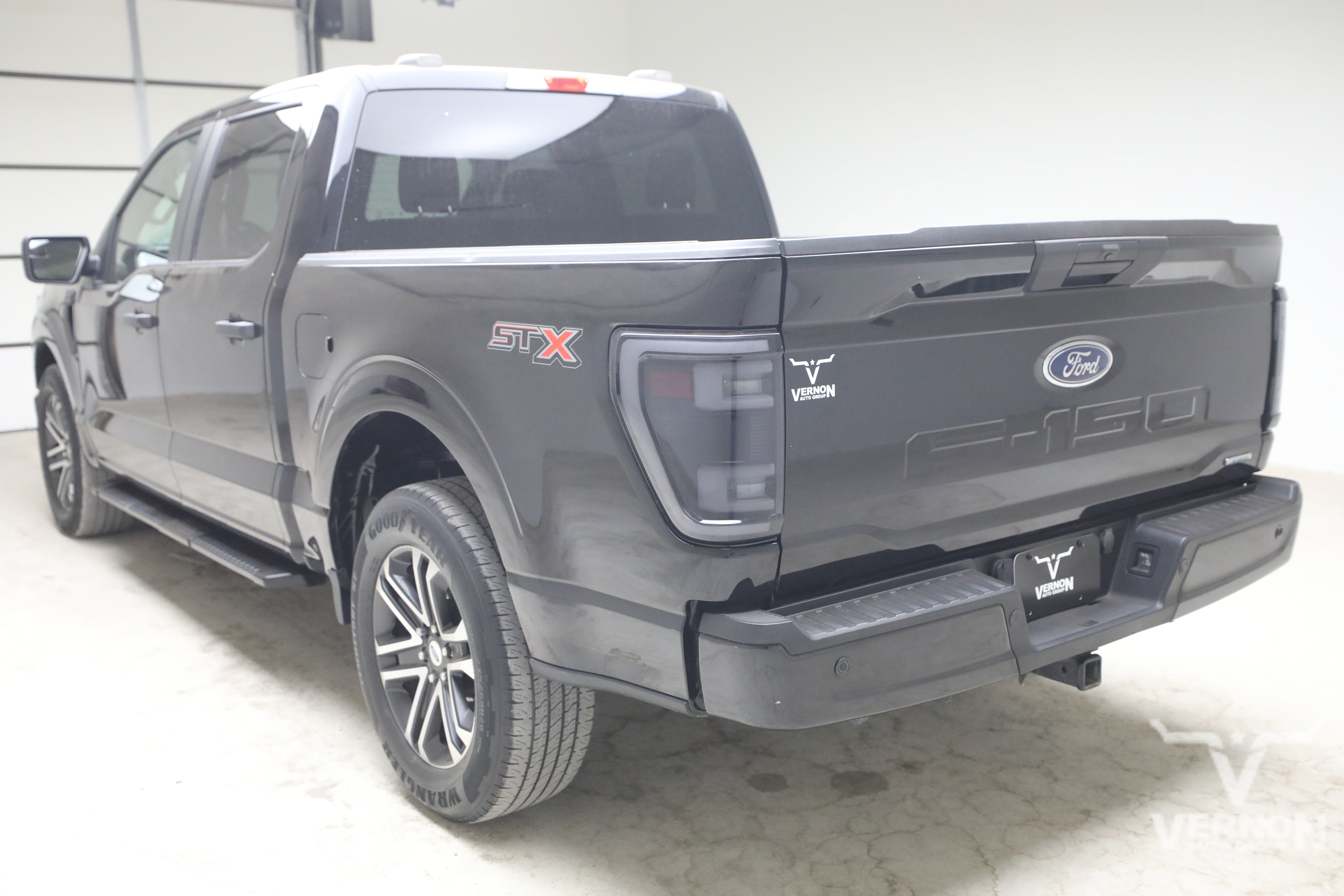Used 2023 Ford F-150 XL STX Crew Cab 2WD XL 2WD SuperCrew 5.5 Box