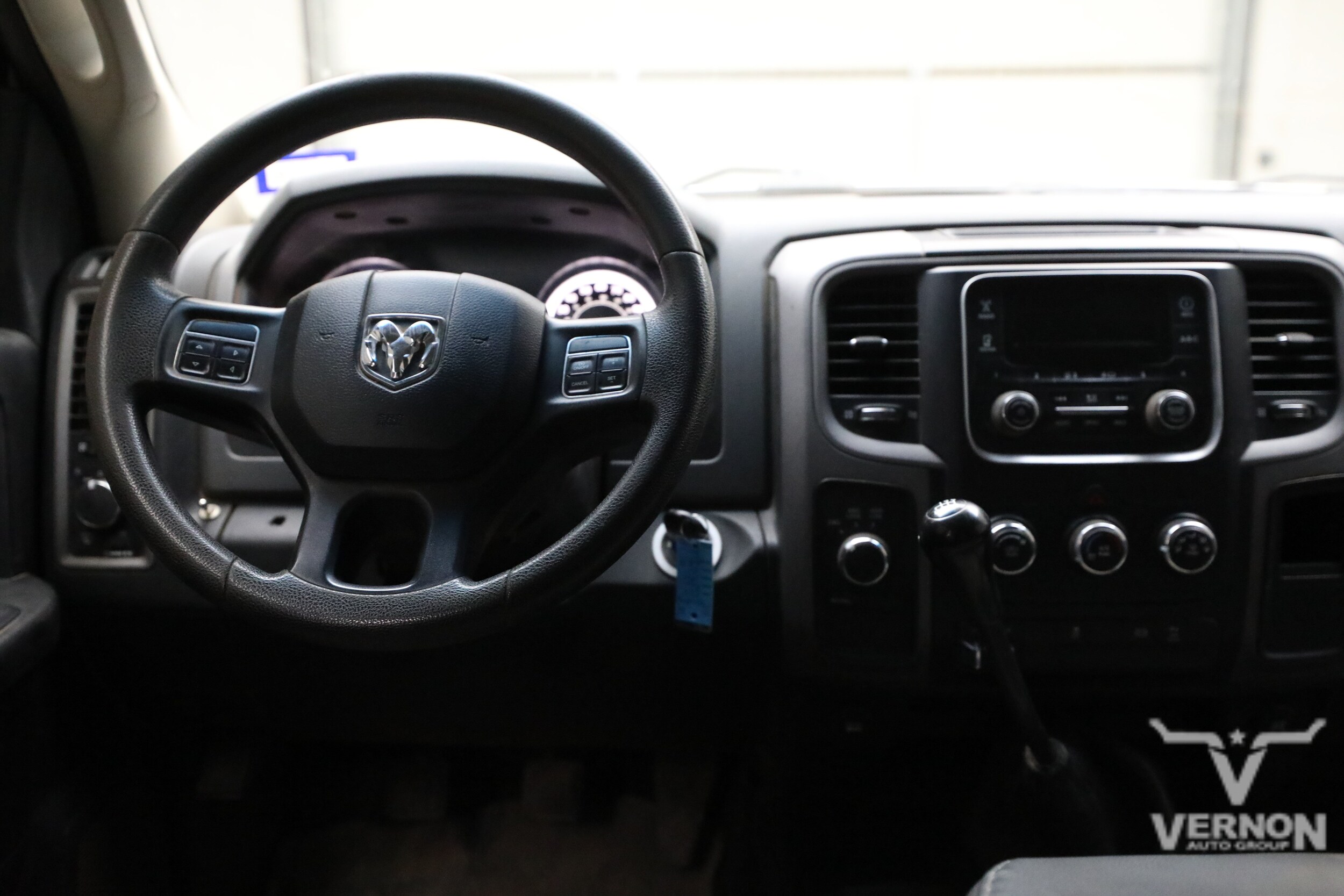 3500 DRW ST Crew Cab 4x4 Flatbed 4WD Crew Cab 169 Tradesman