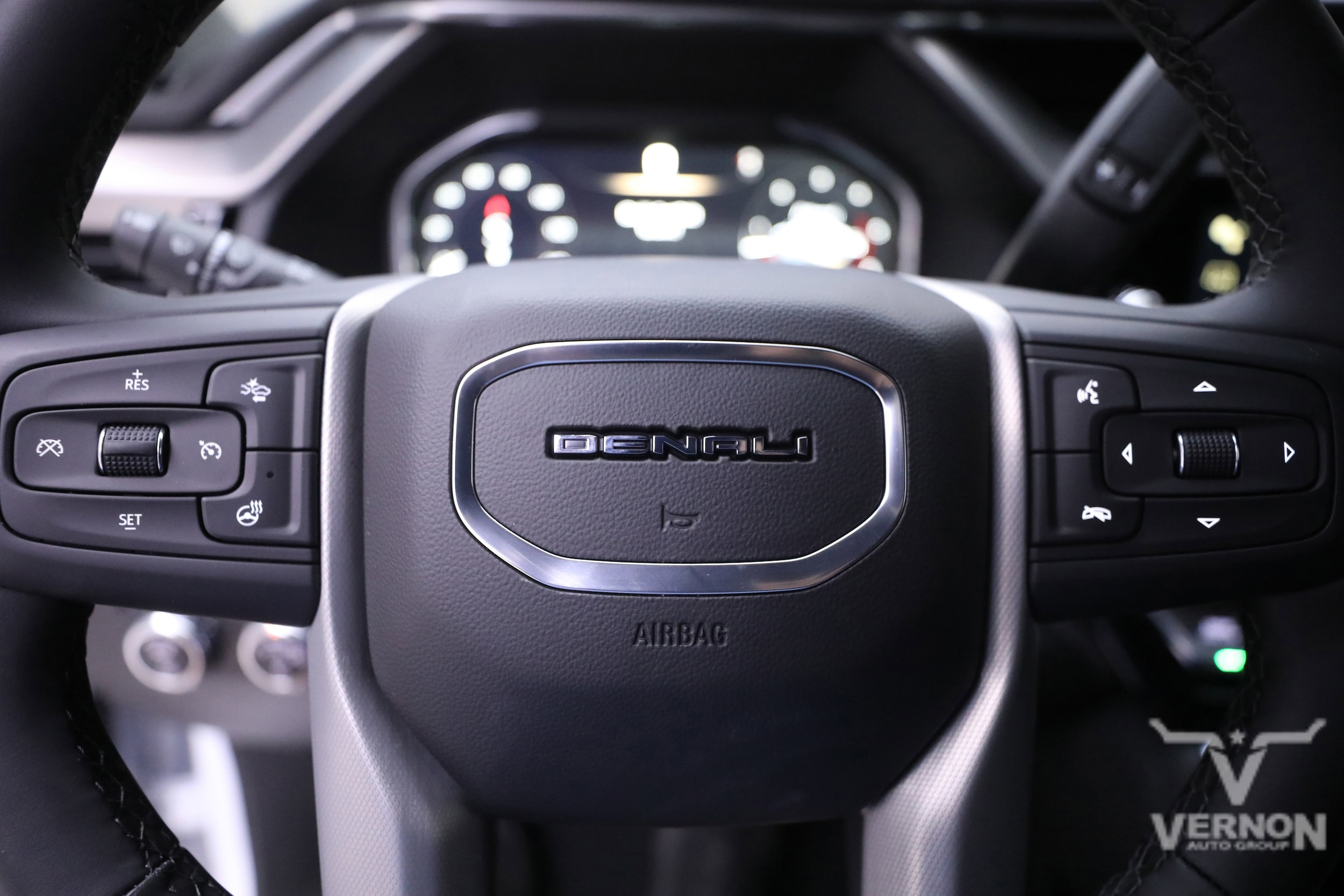 2026 GMC Sierra 3500HD Denali - Photo 23