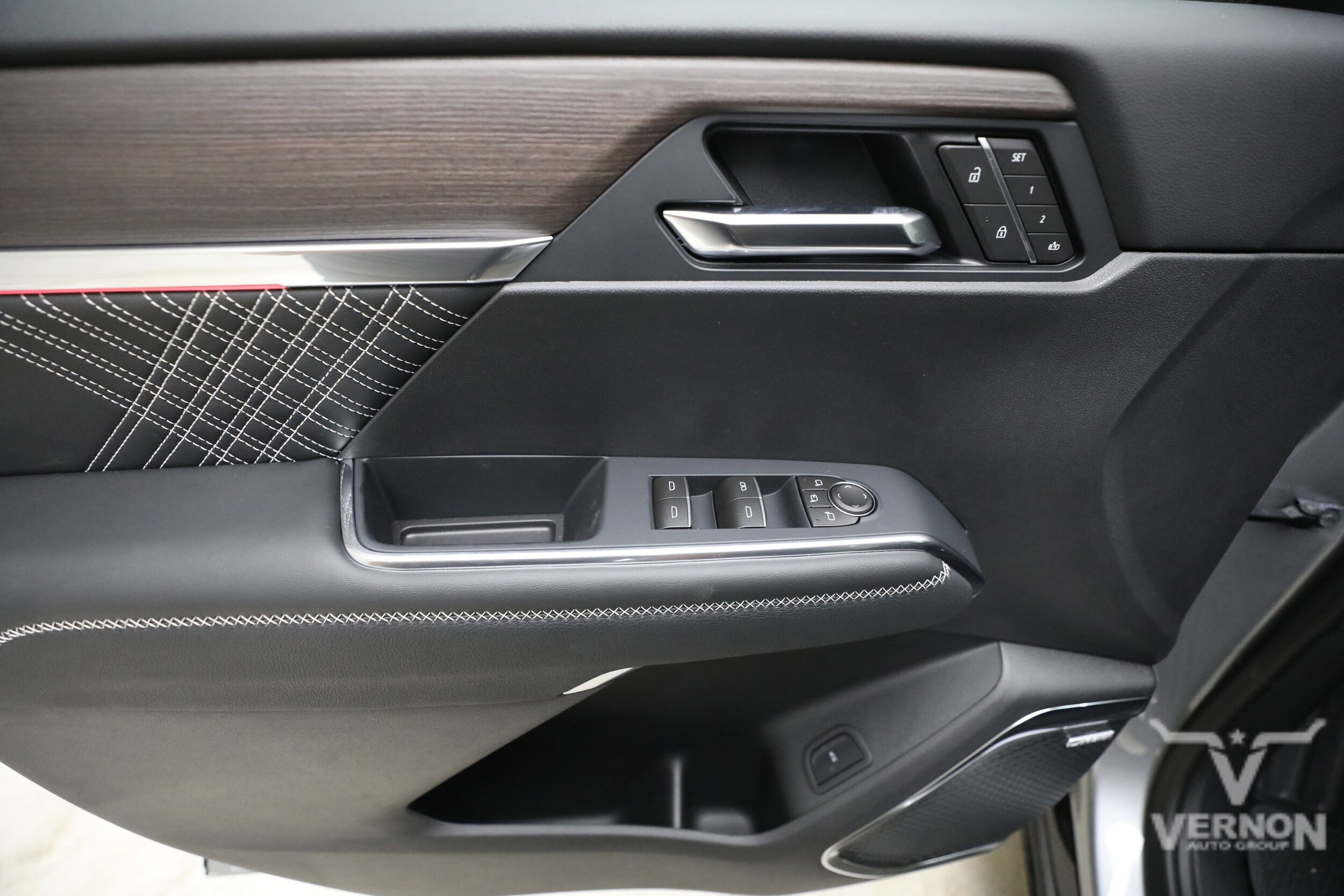 2026 GMC Acadia Denali - Photo 20