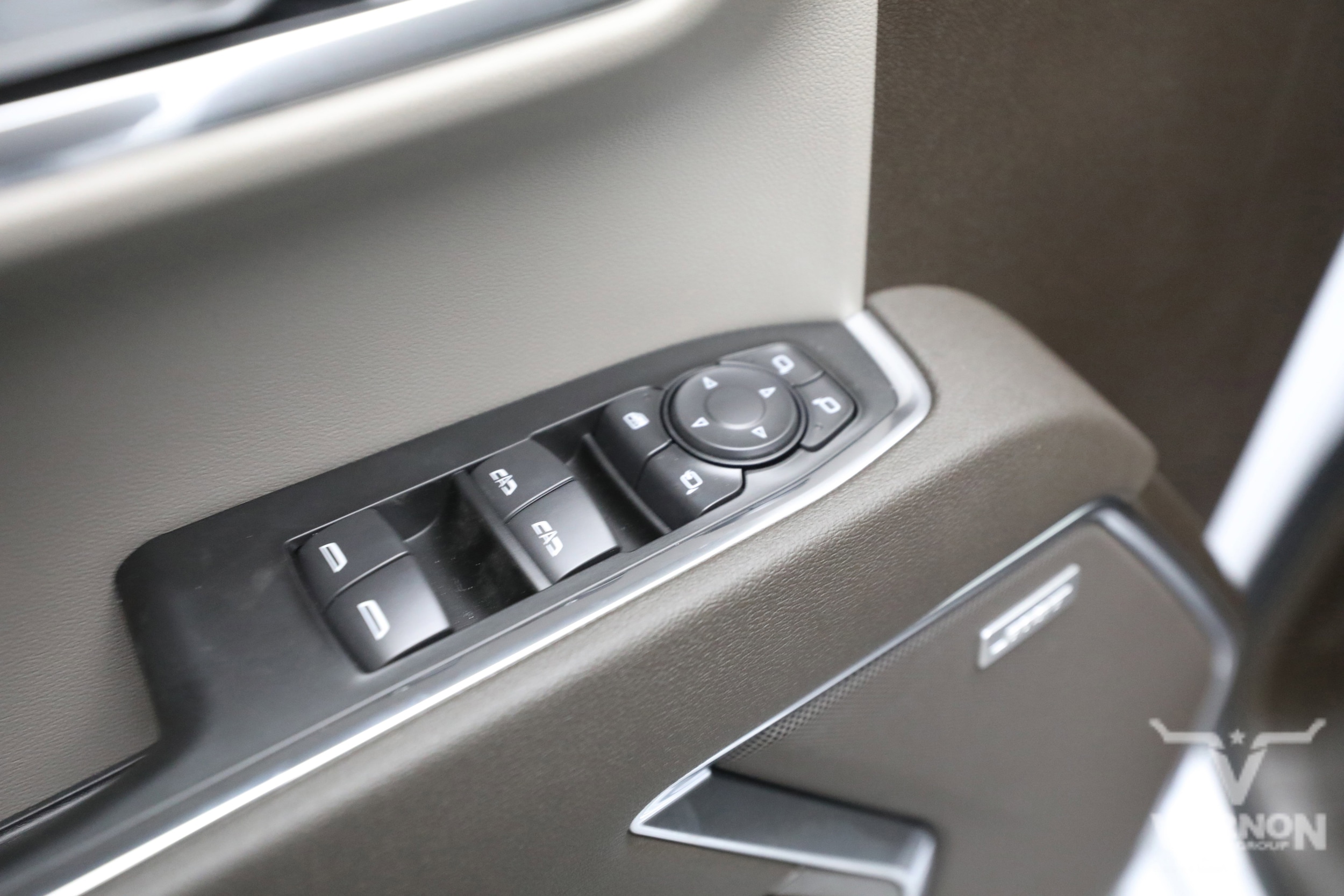2026 GMC Sierra 1500 SLT - Photo 17