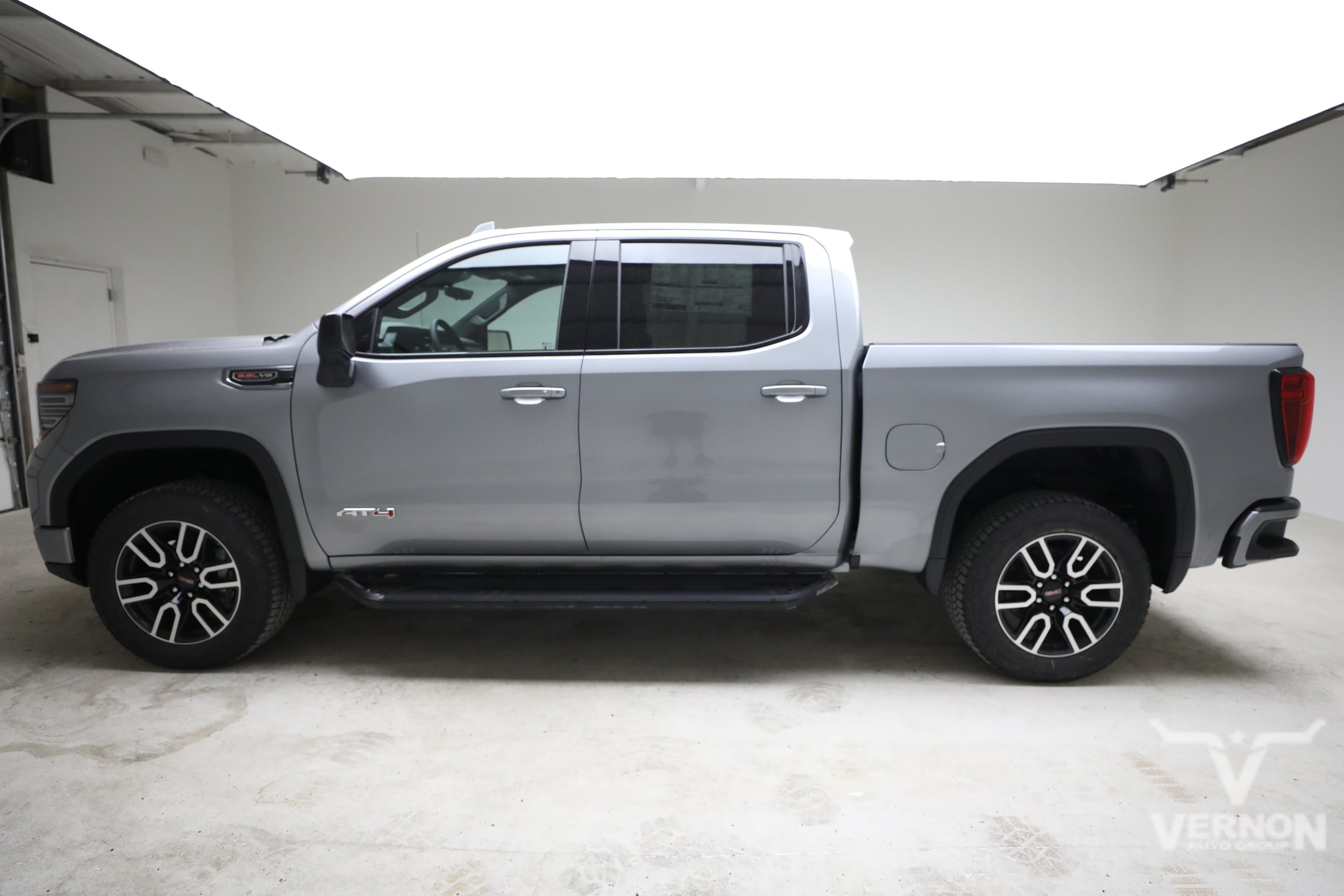 2026 GMC Sierra 1500 AT4 - Photo 2