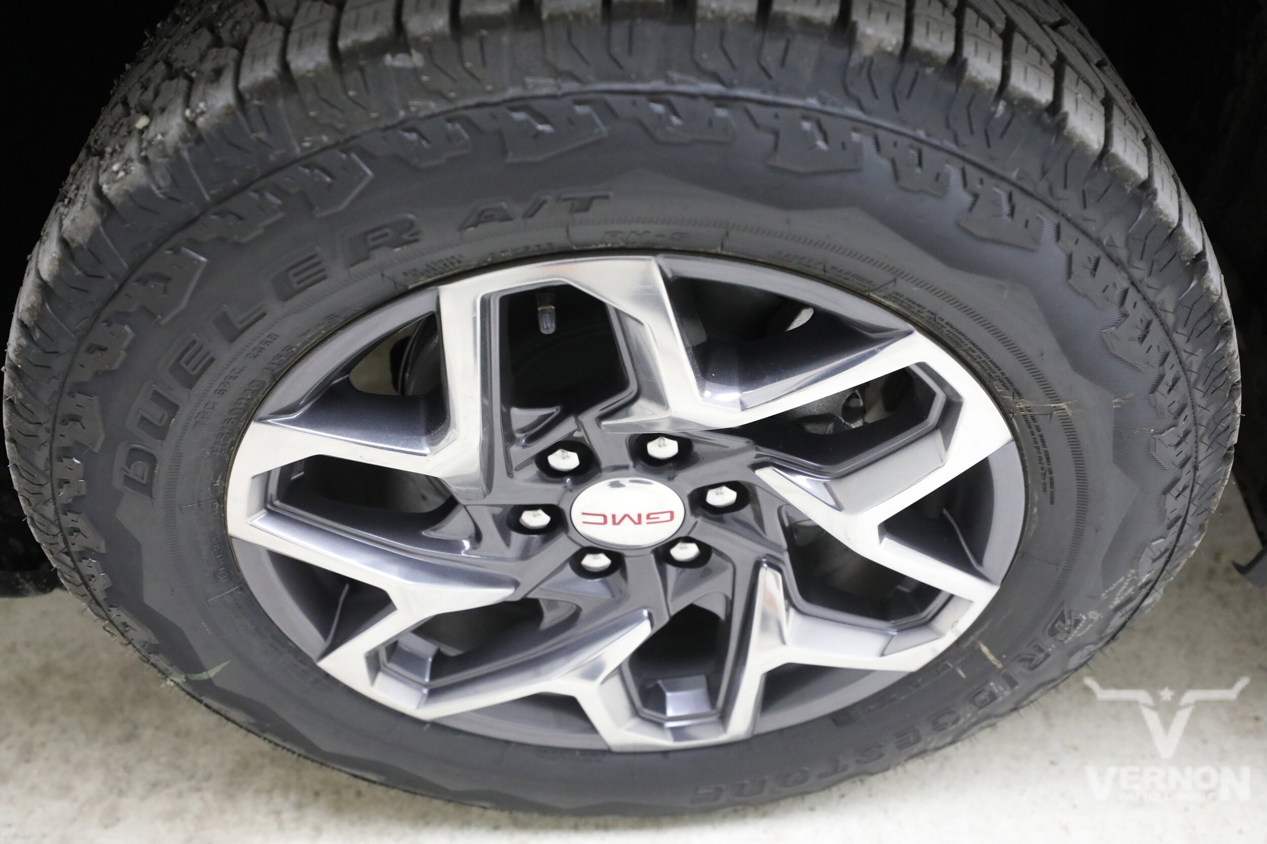 2026 GMC Sierra 1500 SLT - Photo 31