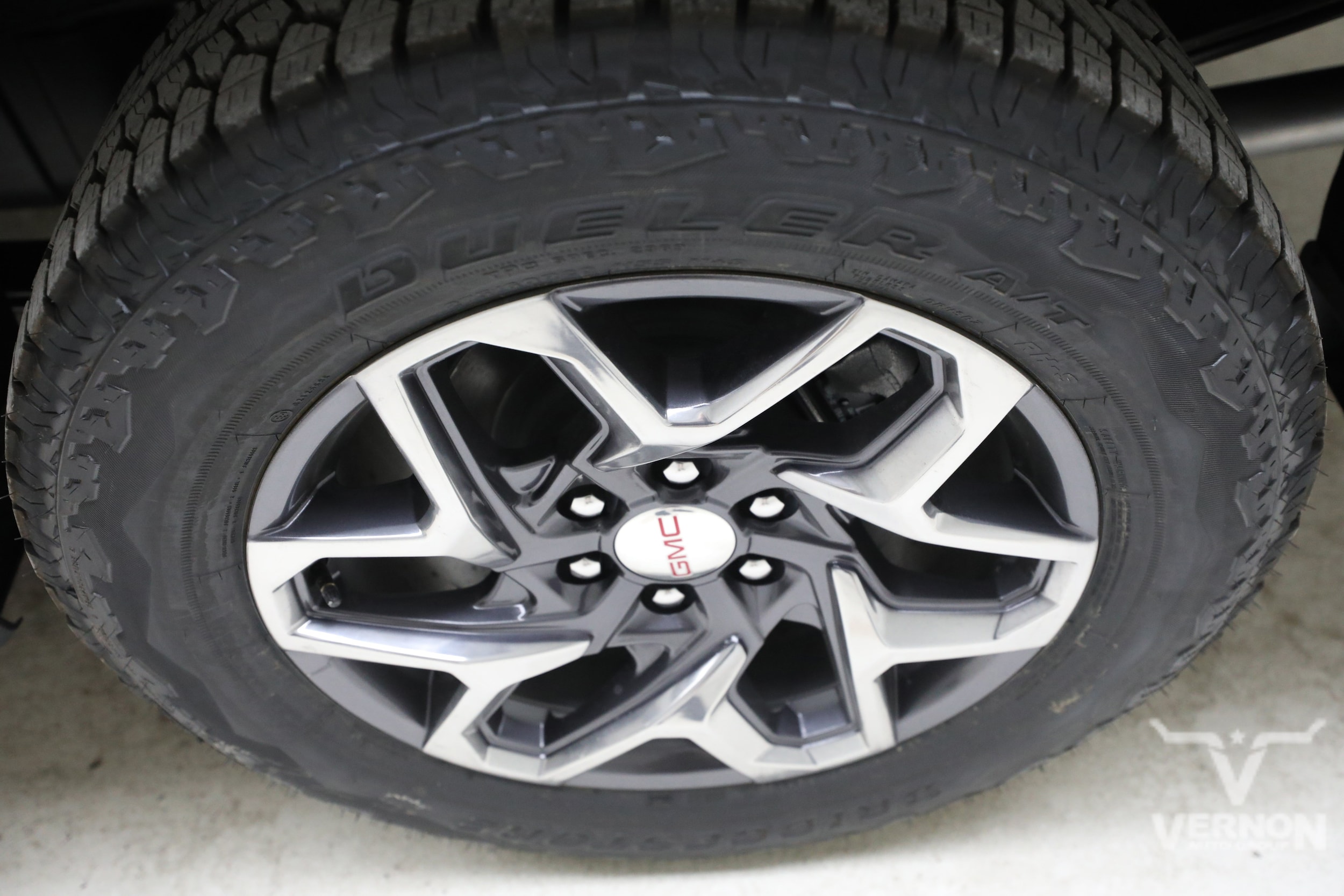 2026 GMC Sierra 1500 SLT - Photo 36