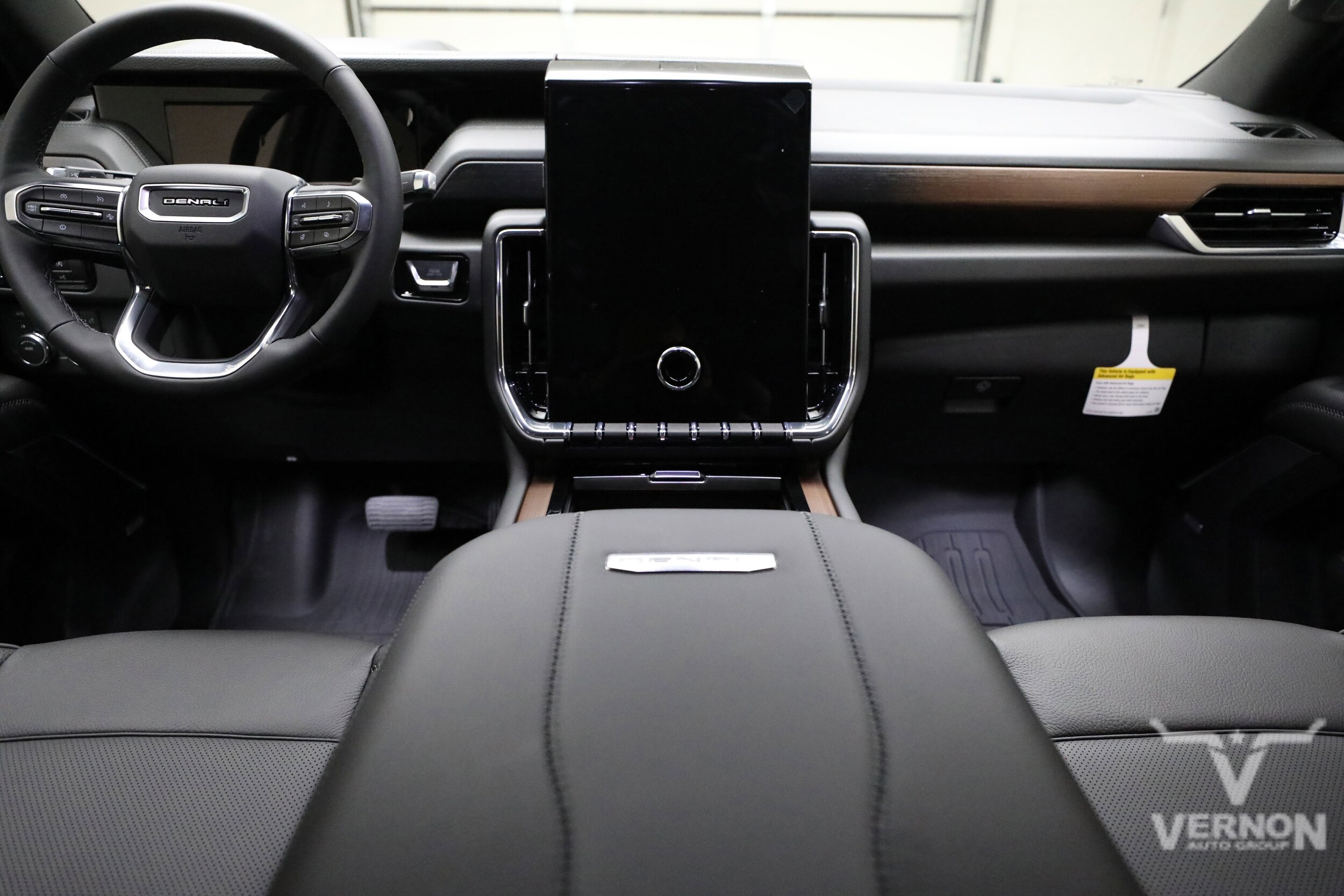 2026 GMC Yukon XL Denali - Photo 13