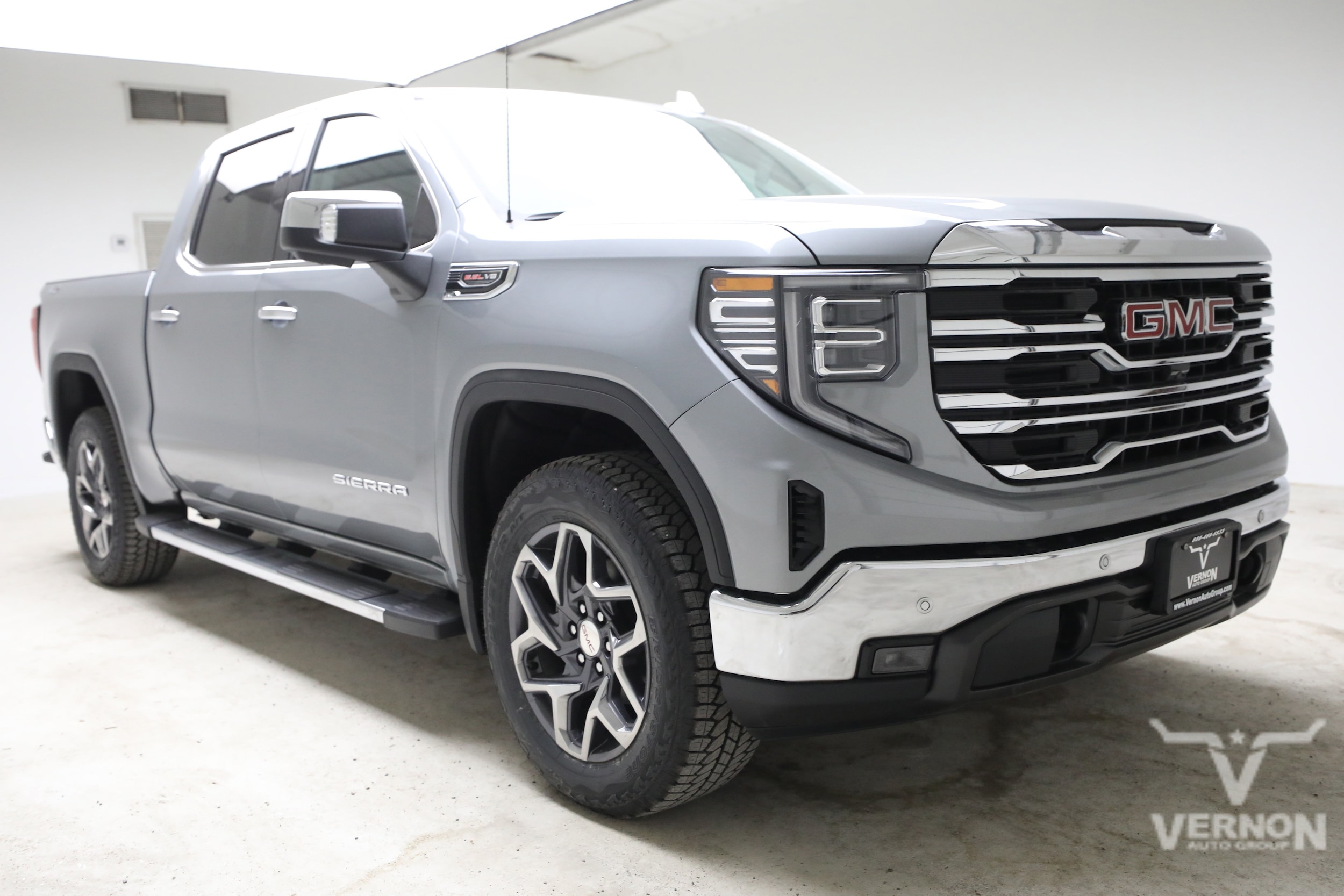 2026 GMC Sierra 1500 SLT - Photo 7