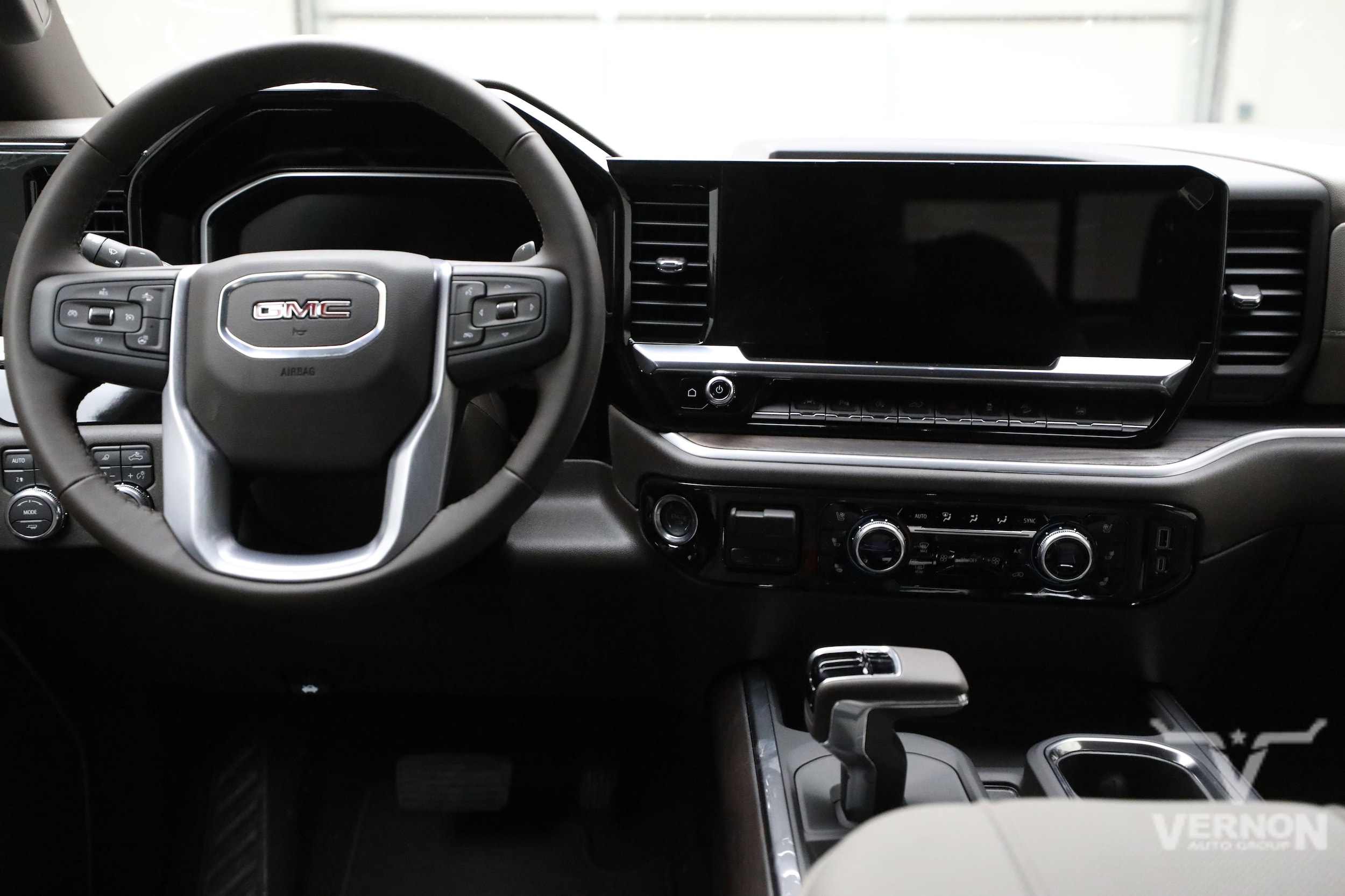 2026 GMC Sierra 1500 SLT - Photo 21