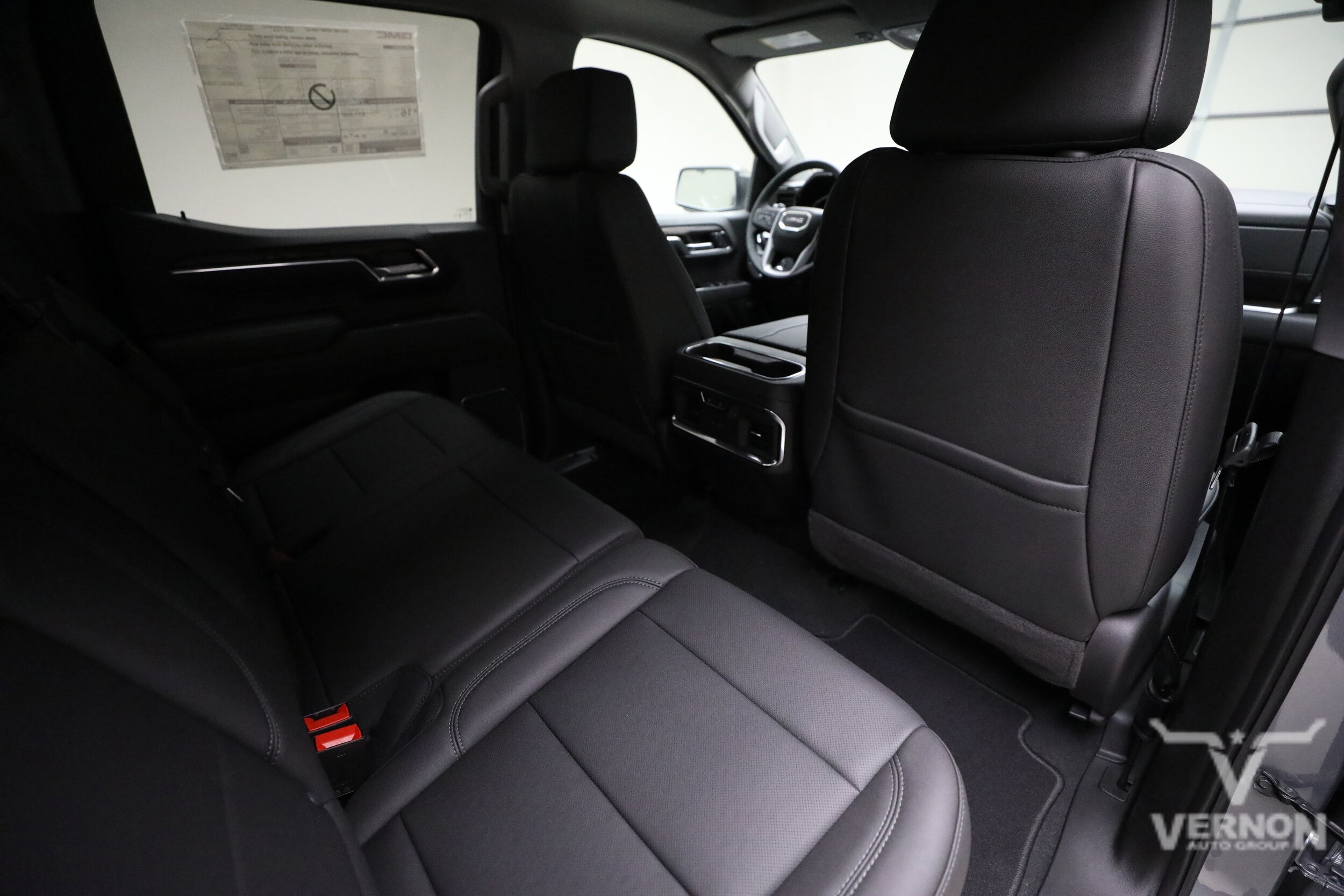 2026 GMC Sierra 1500 SLT - Photo 12