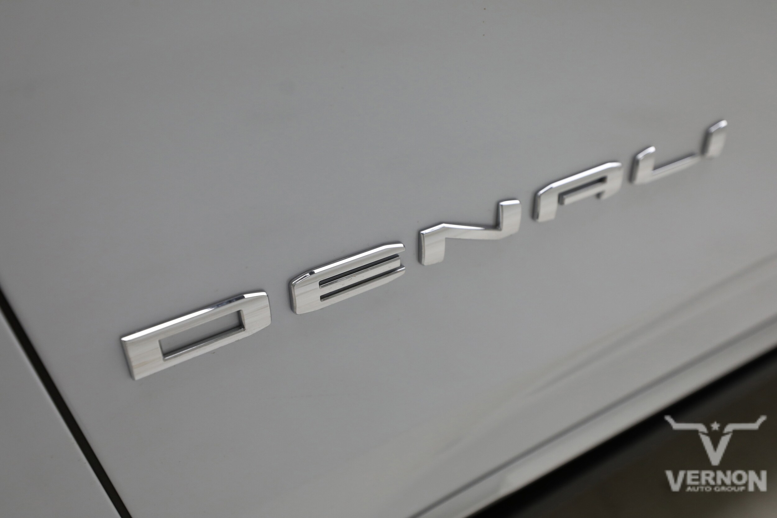 2026 GMC Yukon Denali - Photo 35